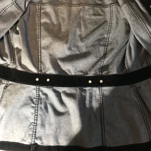Liz Claiboure /LisJean Distressed Dark DenimJacket Sz Small - Picture 9 of 9